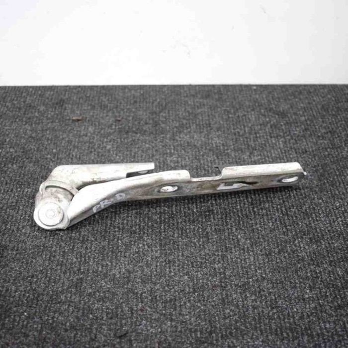 Balama capota dreapta față AUDI A4 8EC, B7 2006 OEM: 8E0823302E 3636907