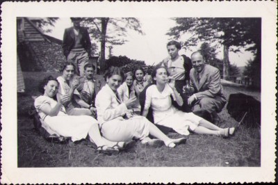 HST P1324 Poză inginer Rădulescu Mina Anina cu familia și prieteni - interbelică foto