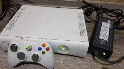 XBOX360 consola XBOX 360 cu mufa HDMI + 1 joc cadou FIFA 14 original foto