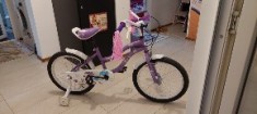 Bicicleta fetita 7-12 ani cu roti ajutatoare foto