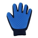 Cumpara ieftin Manusa perie speciala de ingrijit si curatat animale de companie,mana stanga