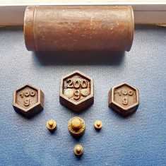 D622-Set greutati metal si bronz mari si mici.