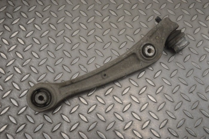 Braț drept dreapta față AUDI A6 4G2, C7, 4GC 2016 OEM: 8K0407156C 22594296