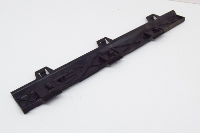Suport prag lateral dreapta față BMW 4 Coupe F32, F82 2018 OEM: 7285788 11729895