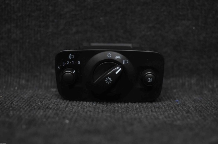 Modul de control comutator faruri FORD MONDEO IV BA7 2007 OEM: 6G9T-13A024-GE 1406776