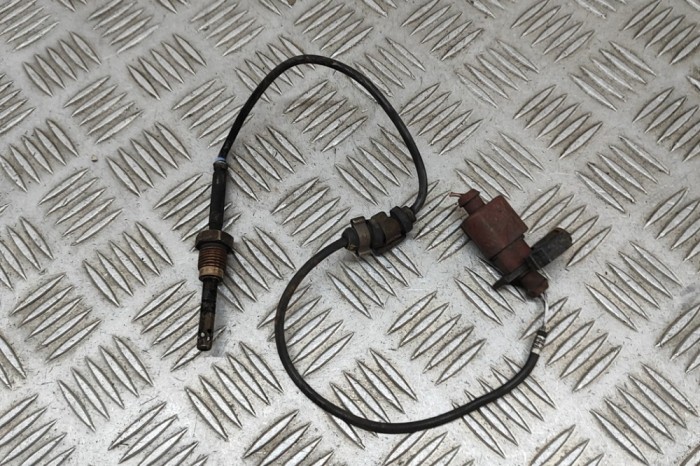 Senzor de temperatură VW PASSAT B7 362 2012 OEM: 03L906088CE