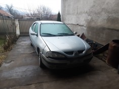 Piese Renault Megane 1.6i 16V 2002 din dezmembrari foto