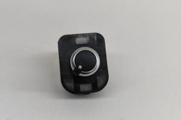 Comutator de reglare oglinda AUDI A3 8V1, 8VK 2016 OEM: 8V0959565D | 27503183