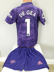 Echipament fotbal portar pt copii Manchesterv United De Gea tricou si sort mov foto