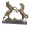 Cai luptandu-se - statueta din bronz cu un soclu din marmura XT-82