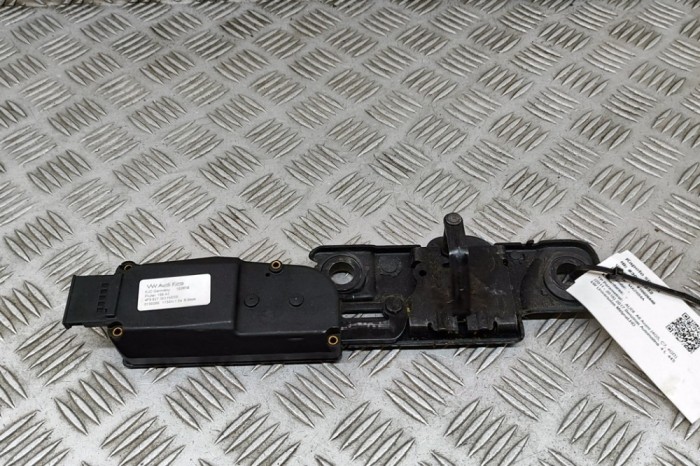 Zăvor de siguranță haion AUDI A6 Avant 4G5, C7, 4GD 2017 OEM: 4F9827383H 30655932