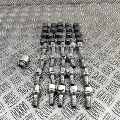 Set prezoane roata AUDI Q4 SUV F4B 2024 OEM: 4M0601173D,WHT002438,4F0698139B 31095396 foto