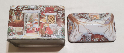 Cutie din tabla litografiata -imagine casuta din povesti pt depozitare dulciuri foto