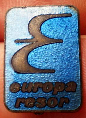 I.592 INSIGNA SUEDIA TURISM EUROPA RESOR h17mm email foto
