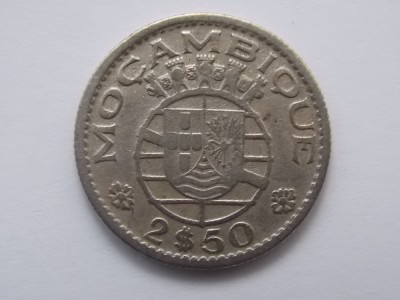 2.5 ESCUDOS 1953 MOZAMBIC foto