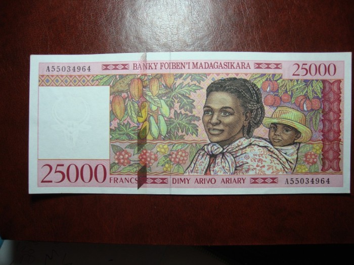 MADAGASCAR 25000 FRANCI 1998 AUNC