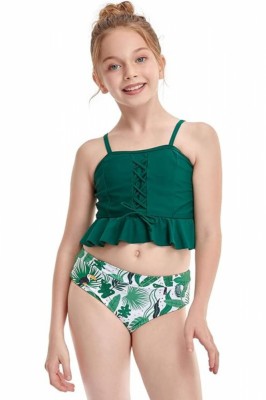 Costum de baie pentru fetite format din 2 piese, bustiera si slip modern, ideal pentru plaja sau inot, verde cu alb si imprimeu cu frunze, marimea 128 foto