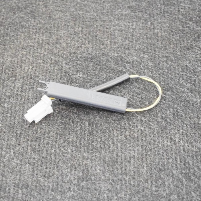 Amplificator de antena NISSAN QASHQAI II J11, J11_ 2016 OEM: 5WK48774 3950373