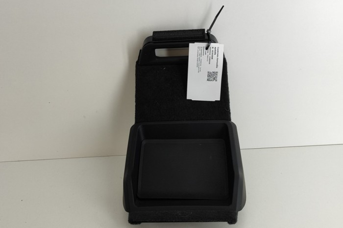 Ornament consola centrală PORSCHE Taycan 2021 OEM: 9J1.857.508.H,9J1857508H,9J1.857.508.J,9J1857508J,9J1857503G 23955648