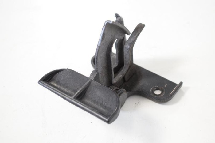 Zăvor de siguranță capota MERCEDES-BENZ CLS C219 2007 OEM: A2098800164 3962118