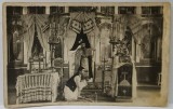 PETRACHE LUPU IN BISERICA si PREOTUL CU EVANGHELIA , FOTOGRAFIE FORMAT CARTE POSTALA , 1935