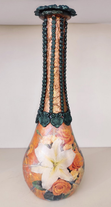 Vaza din sticla, decorata manual, handmade