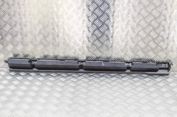 Suport prag lateral dreapta față VOLVO V90 II 2019 OEM: 31386130 11419650