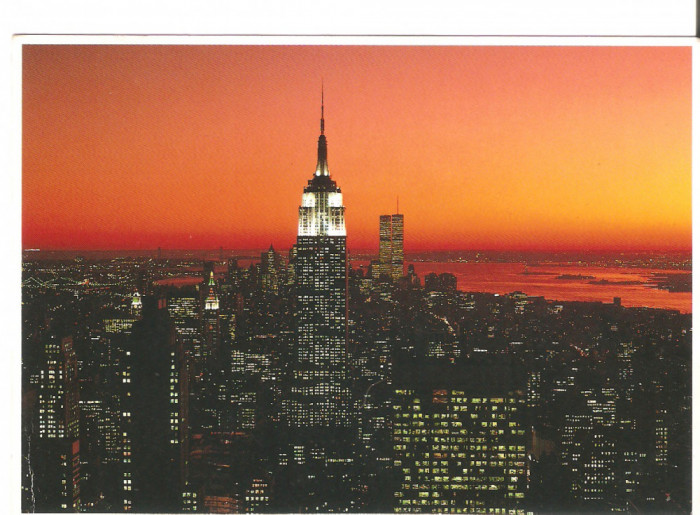 SUA NEW YORK CITY: WTC TWIN TOWERS EMPIRE STATE BUILDING BY NIGHT POSTCARD