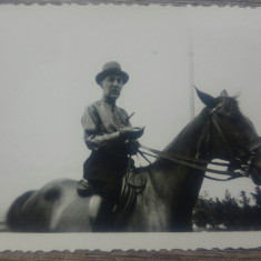 Barbat calare, 1940// fotografie