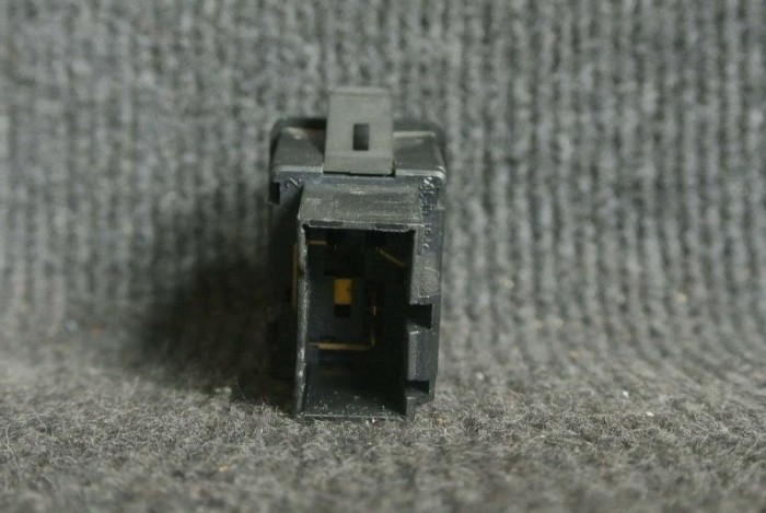 Comutator SKODA SUPERB I 3U4 2008 OEM: 3U0919235A 1533753
