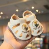 Sandalute ivoire cu piuitoare - Floricica crosetata (Marime Disponibila: 6-9, Superbaby