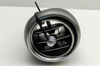Gura de ventilație planșa de bord MERCEDES-BENZ C W205 2017 OEM: A2058304300 30395493 foto