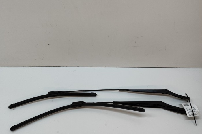 Braț ștergător față VW GOLF VII 5G1, BQ1, BE1, BE2 2016 OEM: 5G2955409,5G2955410B 29014744