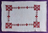 Fata de masa cusuta manual, cusatura in punct traditional romaneasca vintage, etamina 58 x 87 cm
