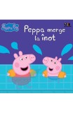 Cumpara ieftin Peppa Pig: Peppa Merge La Inot, Neville Astley, Mark Baker - Editura Art