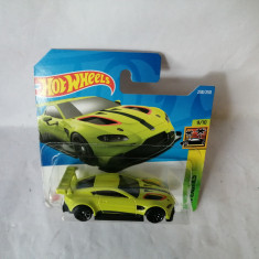 bnk jc Hot Wheels Aston Martin Vantage GTE - 2022 HW Exotics 9/10