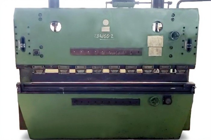 Presă profesională de &icirc;ndoit tablă PIT 25 Tone Mecanica Sibiu SIMEROM