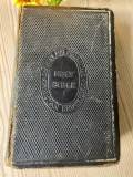 Biblia / Biblie veche , in limba engleza, an 1872 , 16x11x6 cm , coperta piele
