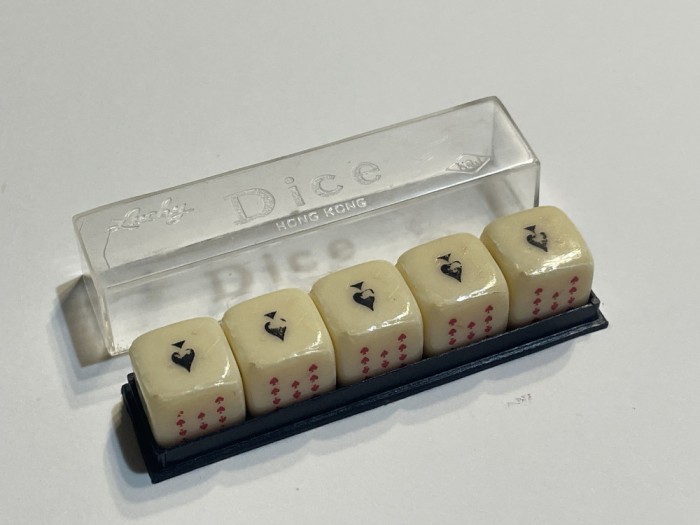 Cinci zaruri pentru poker, producator KQJ, Hong Kong, anii 1960