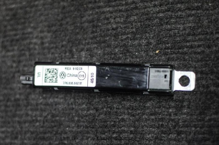 Amplificator de antena VW TOUAREG 7P5 2013 OEM: 7P6035552M 1855525