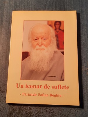 Un iconar de suflete parintele Sofian Boghiu foto