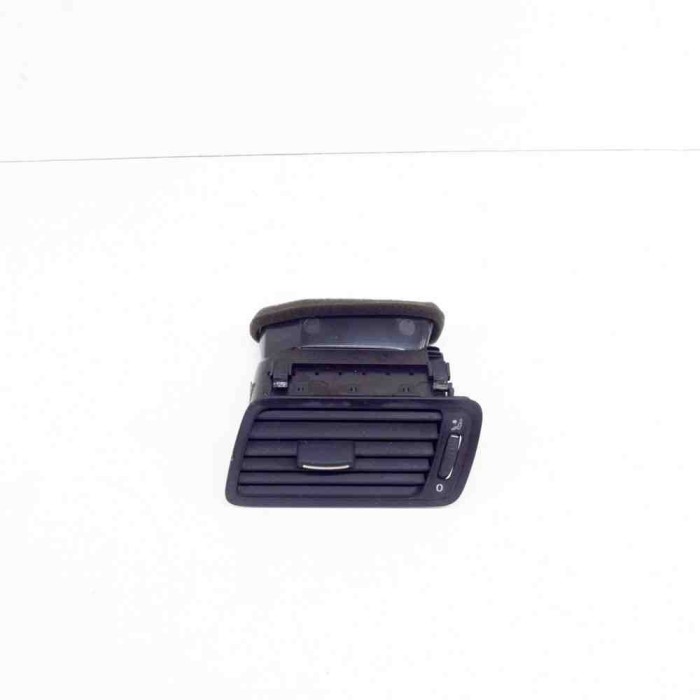 Gura de ventilație planșa de bord VW PASSAT B6 3C2 2007 OEM: 3C2819701D 14243858