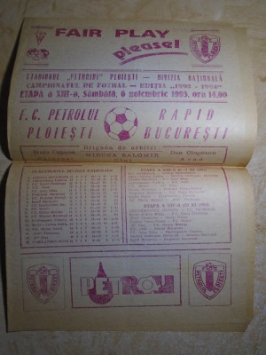 PROGRAM FOTBAL : F.C. PETROLUL PLOIESTI - RAPID BUCURESTI , 6 NOIEMBRIE 1993 foto