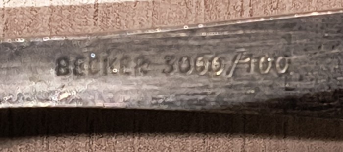 CLESTE VECHI BECKER , MARCAT