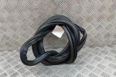 Garnitura ușă st&amp;acirc;nga spate AUDI Q2 GA 2021 OEM: 81A833721A | 28293714 foto