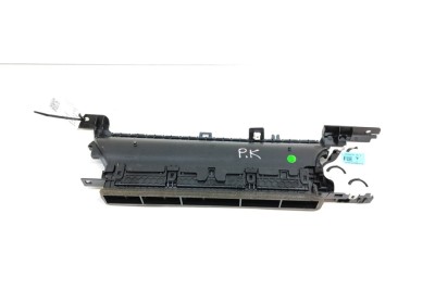 Gura de ventilație planșa de bord TESLA MODEL Y 2022 OEM: 1083320-00-F 23791868 foto