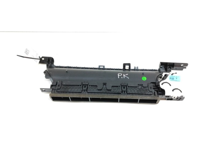 Gura de ventilație planșa de bord TESLA MODEL Y 2022 OEM: 1083320-00-F 23791868