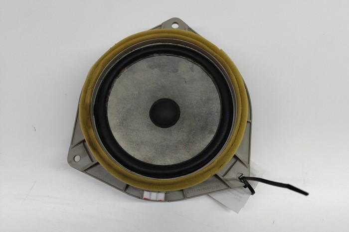 Difuzor ușă st&acirc;nga spate TOYOTA HILUX V Pick-up LN_, KZN1_, VZN1_ 1989 OEM: 86160-0K010 28494379