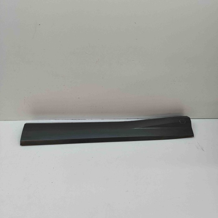 Bandou inferior ușă st&acirc;nga față AUDI Q3 F3 2018 OEM: 83A853959