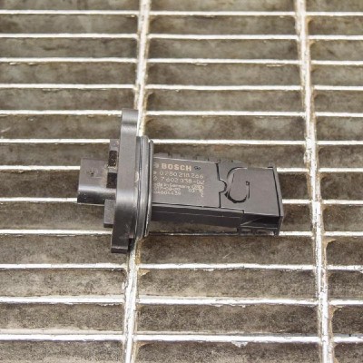 Debitmetru de aer BMW 4 Cabrio F33, F83 2017 OEM: 7602038,0280218266 10500656 foto